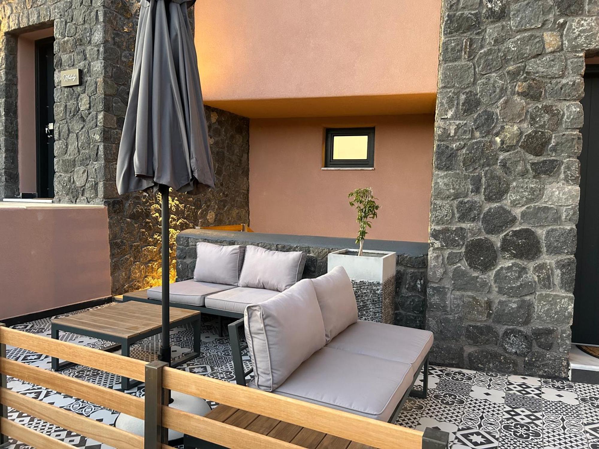 Golden Moments Luxury Stone Villas B Mesaria Exterior foto