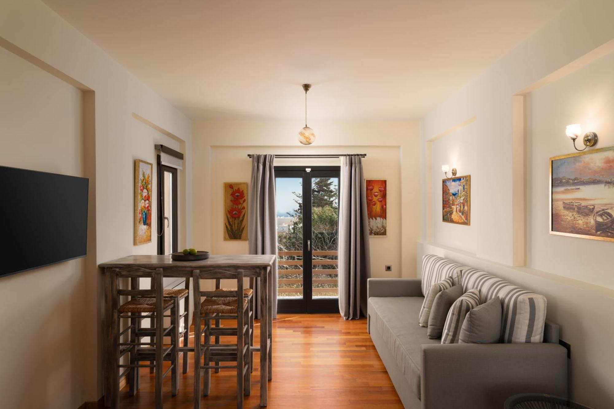 Golden Moments Luxury Stone Villas B Mesaria Habitación foto